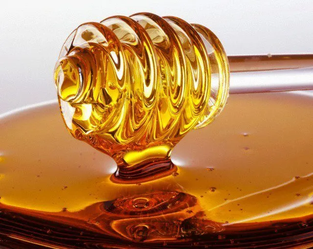 продаю высококачественный мед в Барнауле